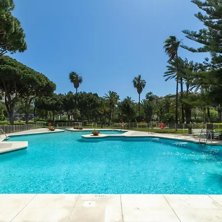 Banus - Daisy Playas Del Duque Banus 마르베야